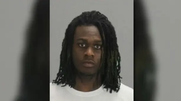 thug steals open carrier's gun