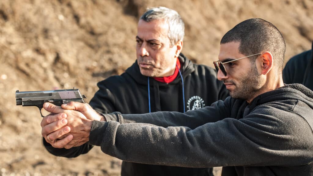 choosing the right pistol training for beginners and advanced shooters